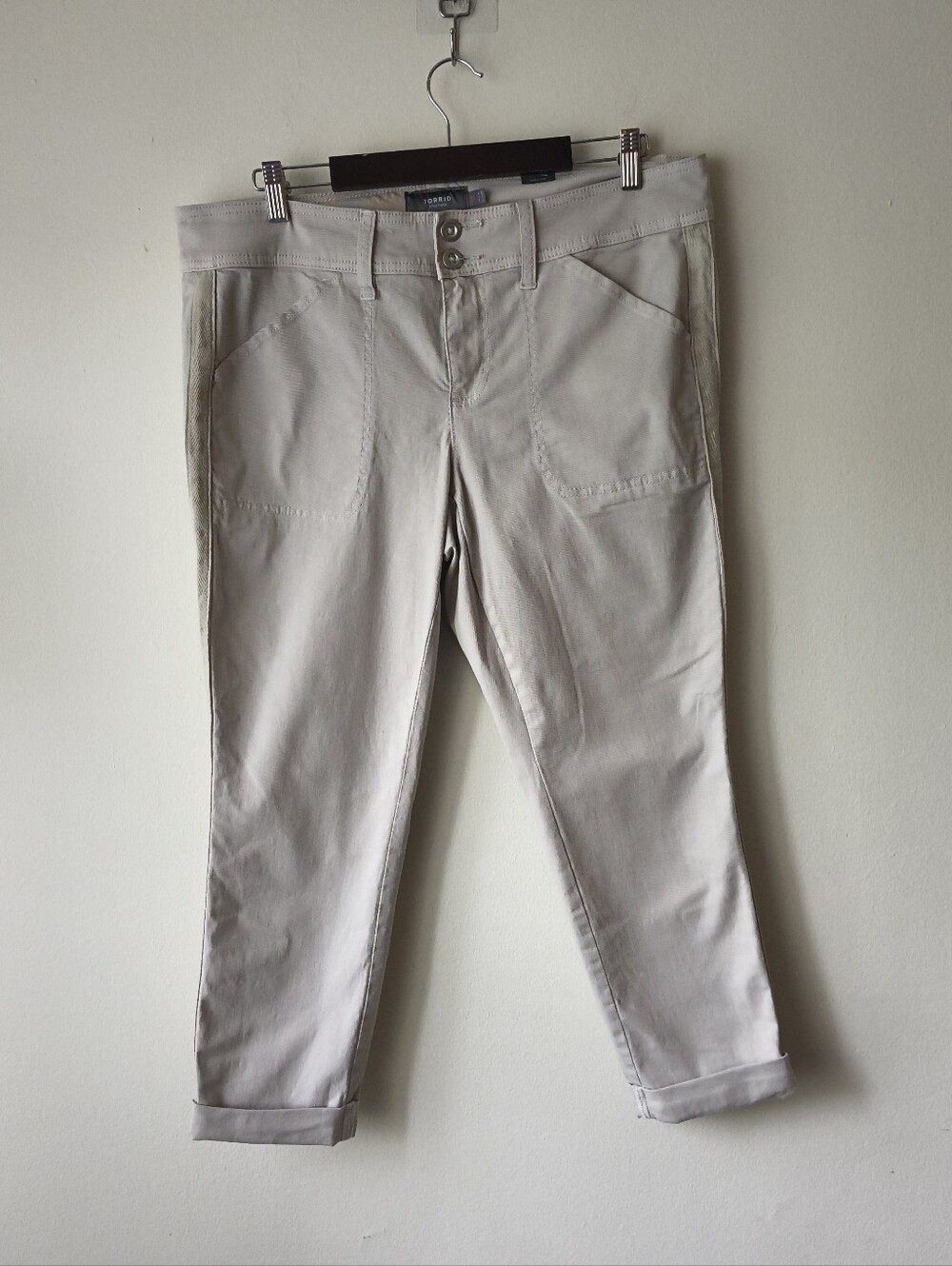 Torrid Women's Beige Utility Crop Pants Size 12 Cotton Spandex  Neutral Cuffed